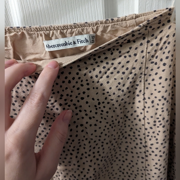 Abercrombie & Fitch High Slit Flirty Midi Skirt | Size XS - Picture 10 of 14